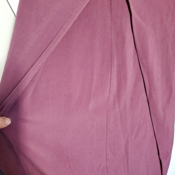 𝅺UNIVERSAL Standard Dress - Picture 4 of 16